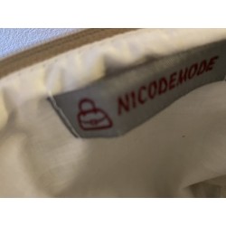 Trousse carrée